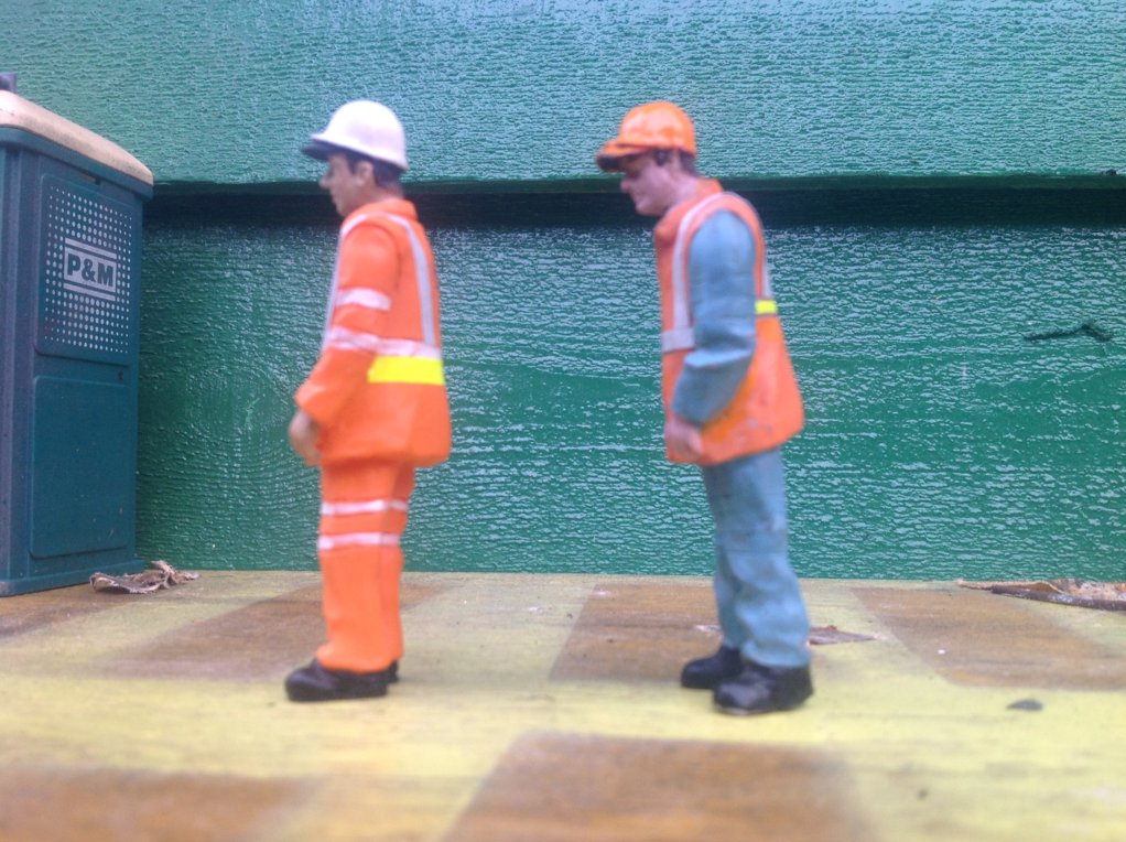 bachmann g scale figures